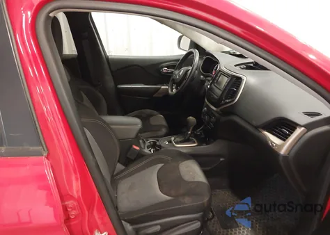 2018 Jeep Cherokee Latitude 4X4 z USA, uszkodzony, nr VIN 1C4PJMCX8JD609794